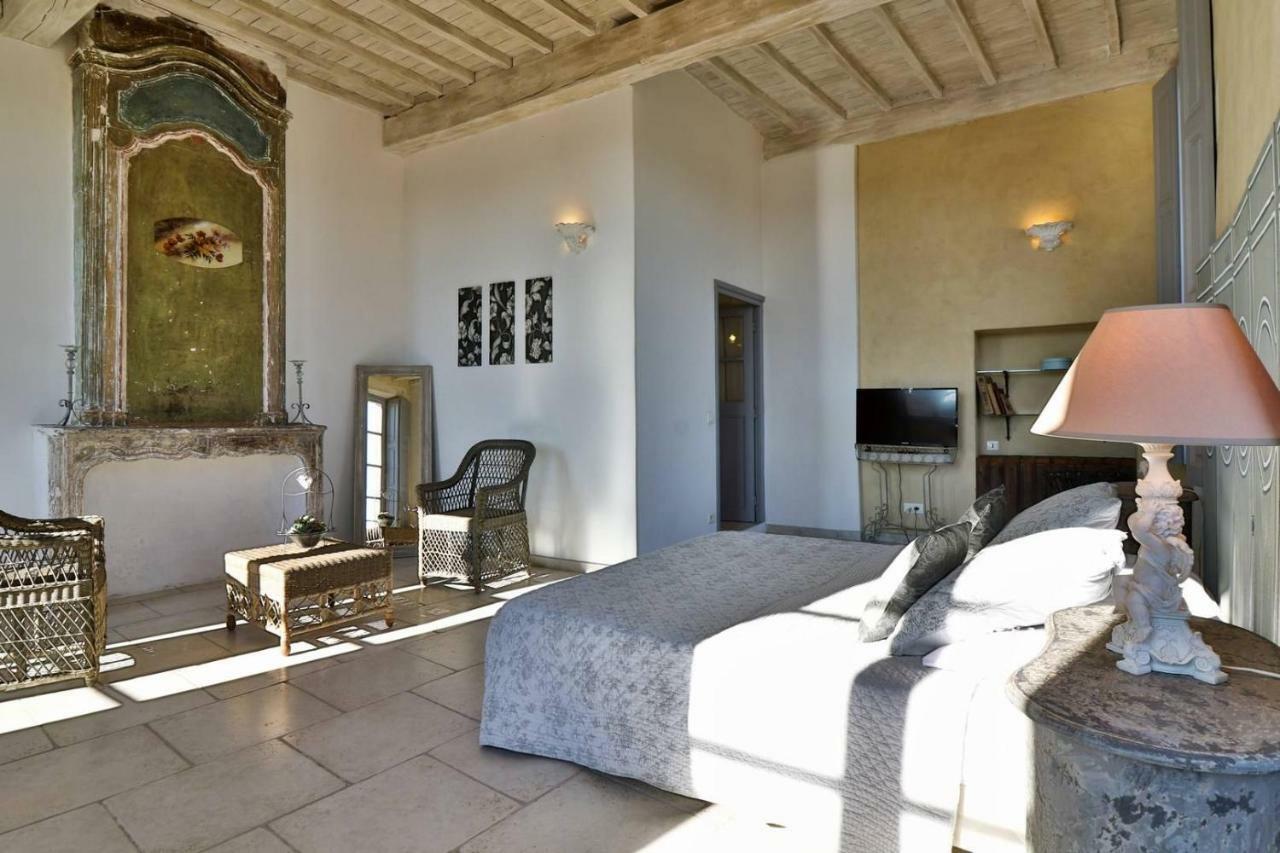 Le Posterlon Bed & Breakfast Caumont-sur-Durance Exterior foto