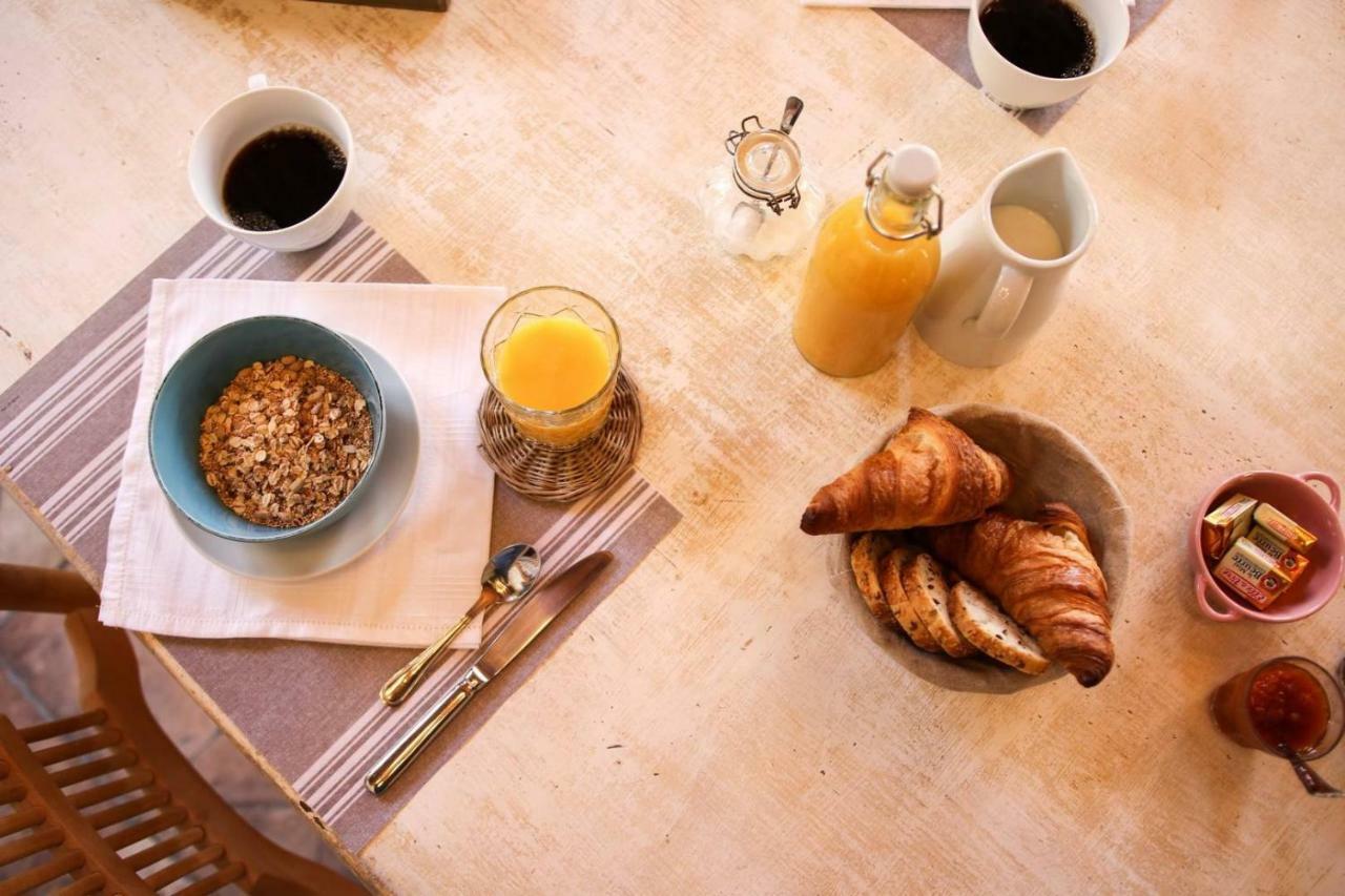 Le Posterlon Bed & Breakfast Caumont-sur-Durance Exterior foto